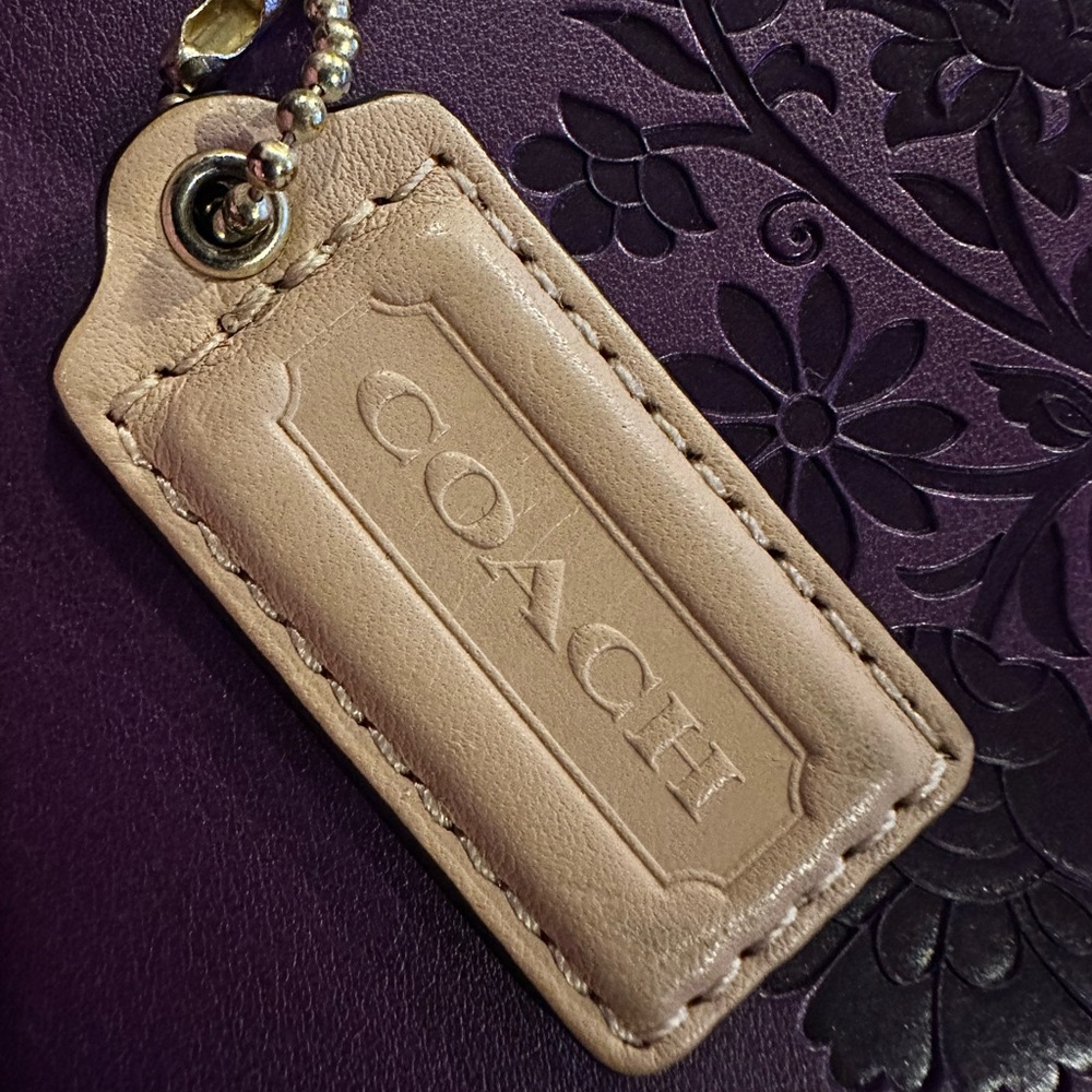 Coach Embossed Hang tag  in Cream
